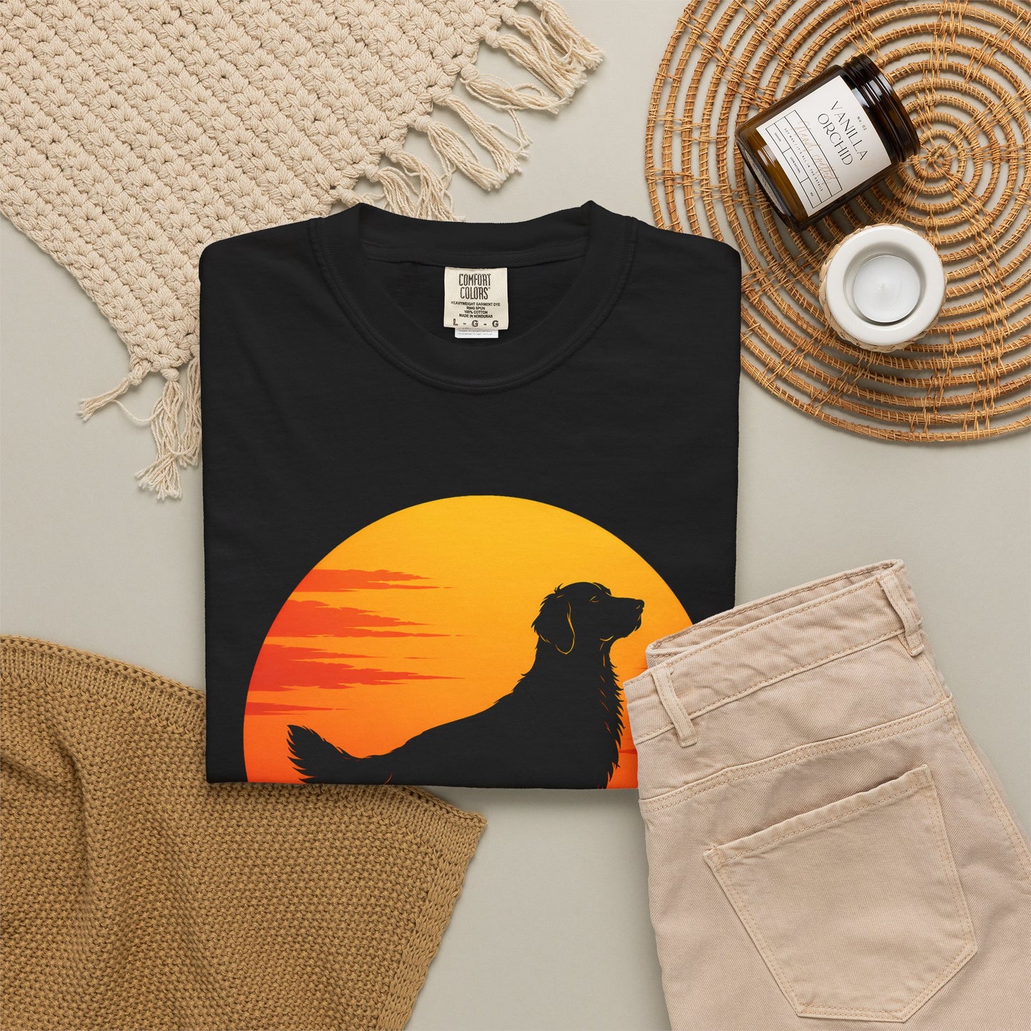 Golden Retriever Sunset T-Shirt — Retro Dog Silhouette Tee
